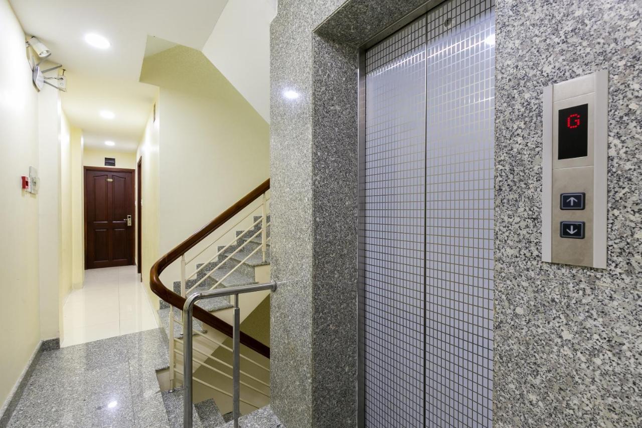 Oyo 422 Nguyen Thanh Hotel Хошимин Экстерьер фото